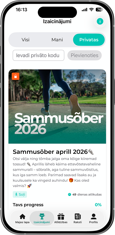 FitSphere äpp nutitelefonis: Sammusõber 2026 väljakutse ekraan privaatse liitumiskoodiga ja sammude edenemisriba